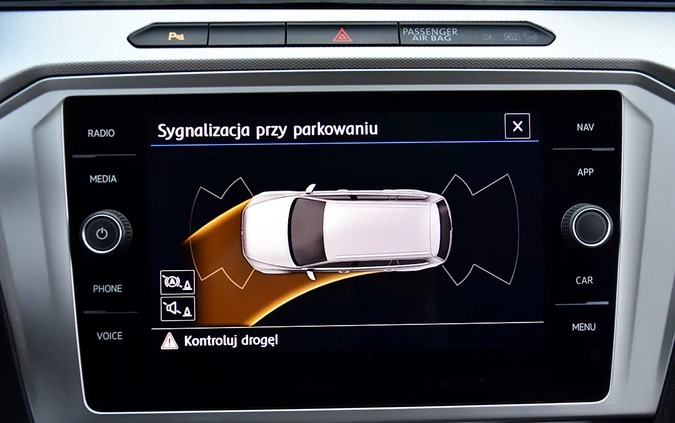 Volkswagen Passat cena 77900 przebieg: 121000, rok produkcji 2019 z Ryki małe 704